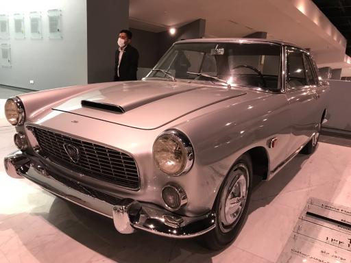 عکس موزه خودروهای تاریخی ایران