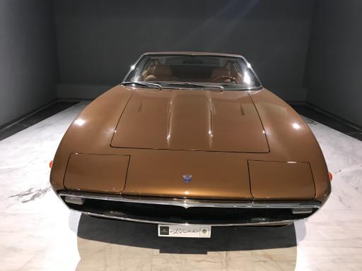 عکس موزه خودروهای تاریخی ایران