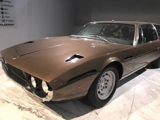 عکس موزه خودروهای تاریخی ایران