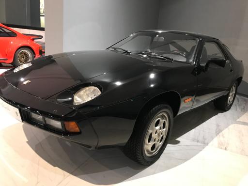 عکس موزه خودروهای تاریخی ایران