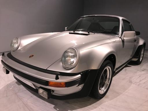 عکس موزه خودروهای تاریخی ایران