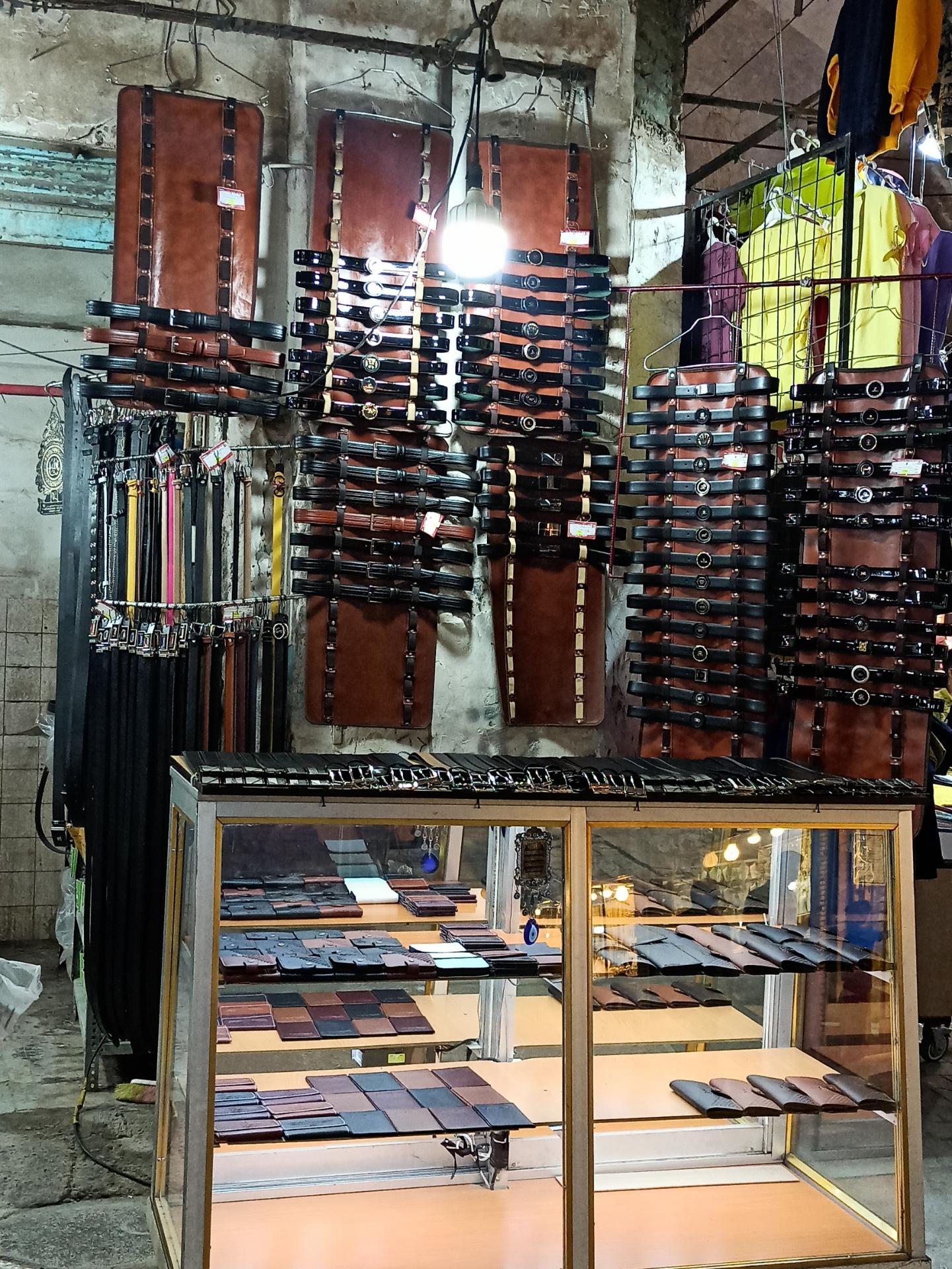 عکس کیف و کمربند قائم 