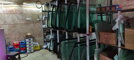 عکس شیشه قفل آینه اتومبیل علی