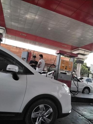 عکس پمپ بنزین تختی