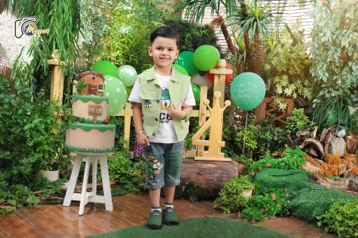 عکس آتلیه کودک و خانواده مانیاد