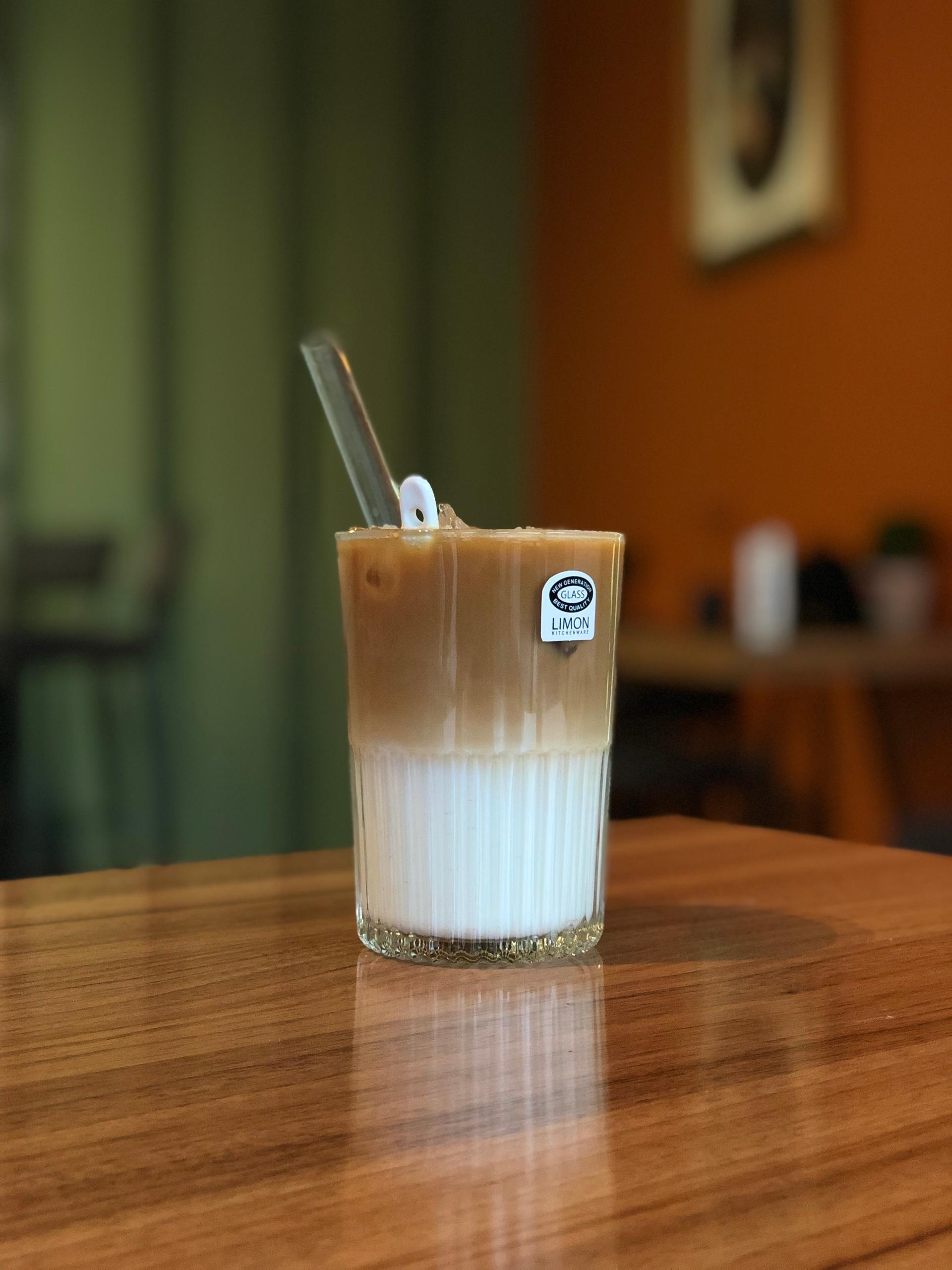 عکس کافی شاپ تن