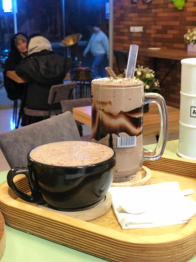 کافی شاپ تن