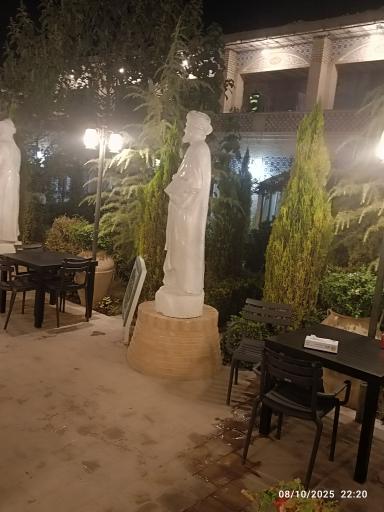 عکس رستوران گلسرخ یزد