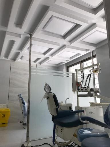 عکس درمانگاه دندانپزشکی باران