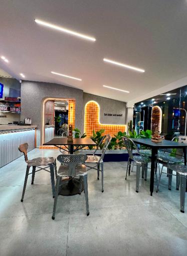 عکس فست فود قلب سفید