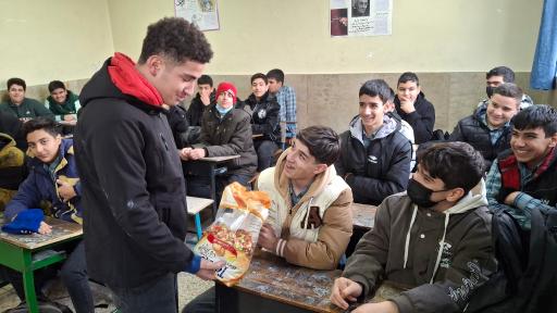 عکس دبیرستان اسدی لاری