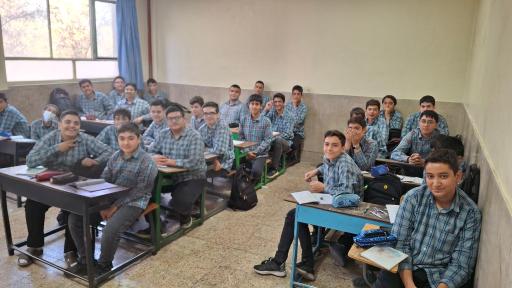 عکس دبیرستان اسدی لاری