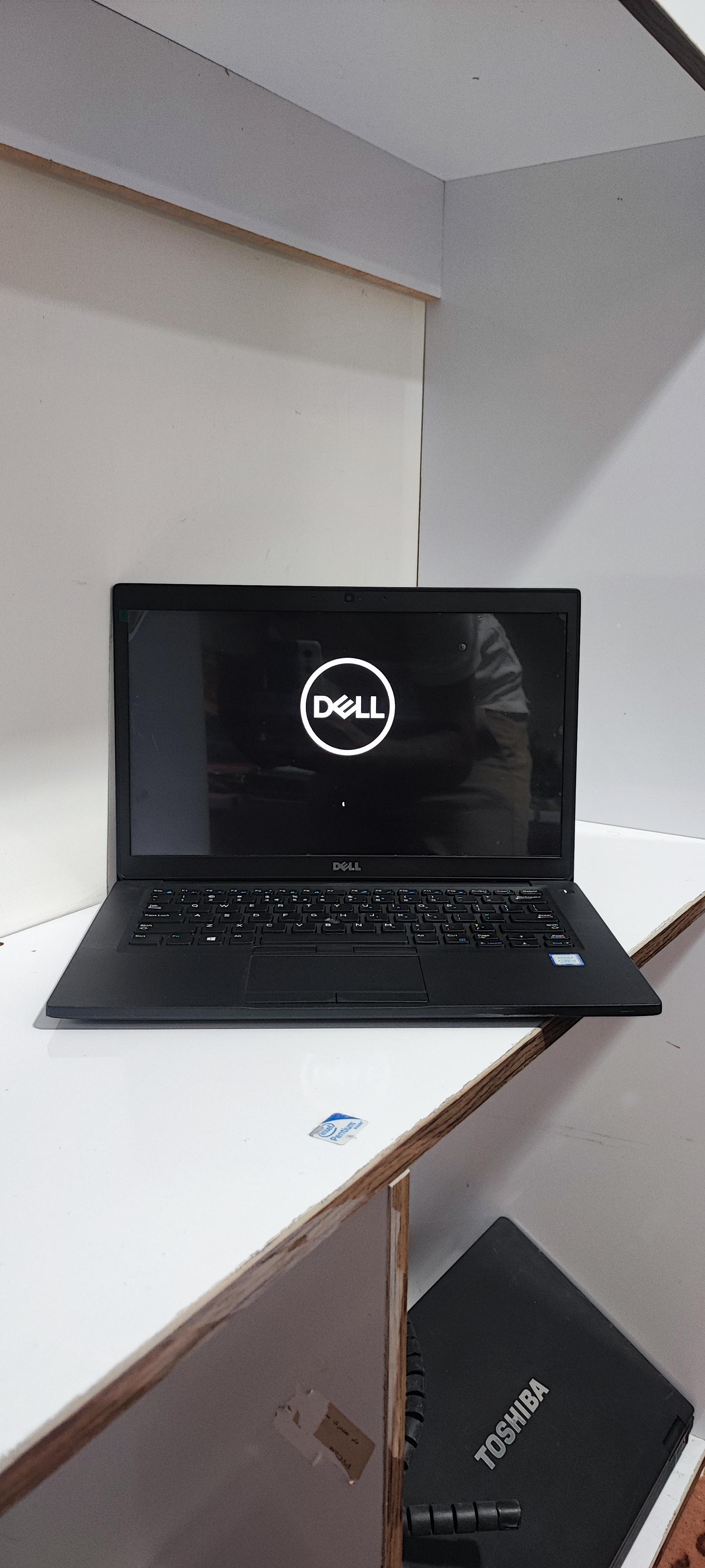 عکس فروشگاه کامپیوتر و لوازم جانبی رایاپیکسل 