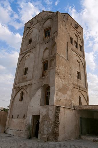 عکس قلعه خورموج (قلعه محمدخان دشتی)