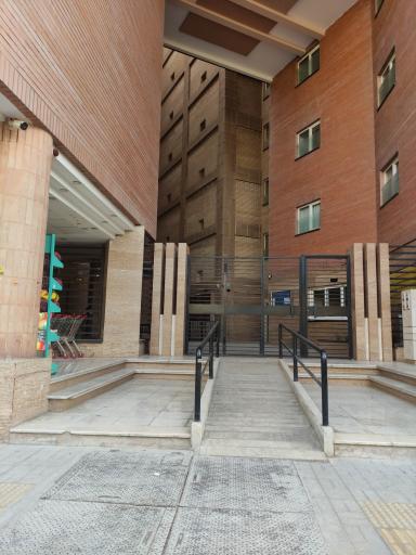 عکس مجتمع تجاری مسکونی نشاط ذوب آهن