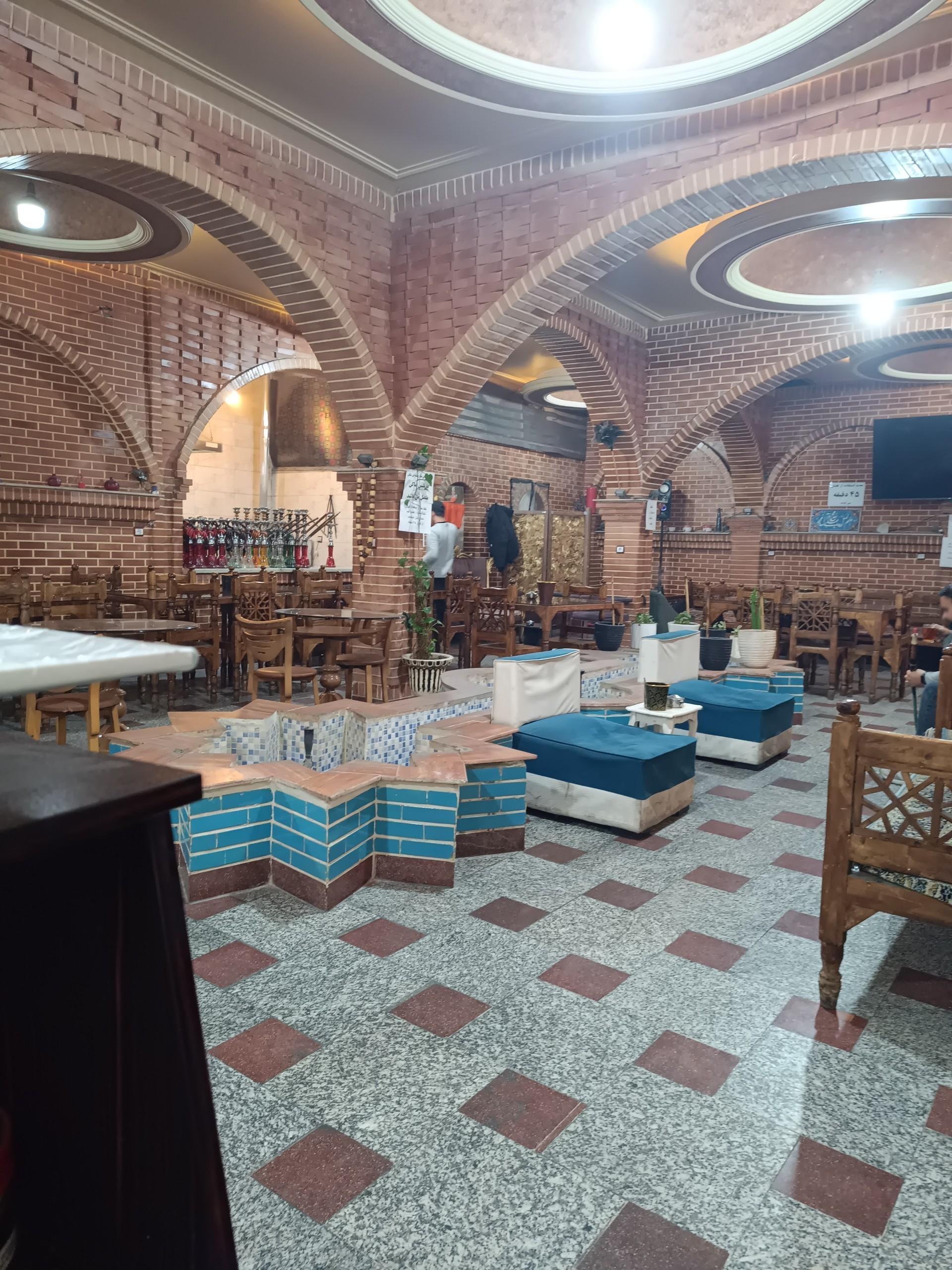 عکس سرای سنتی آرامش