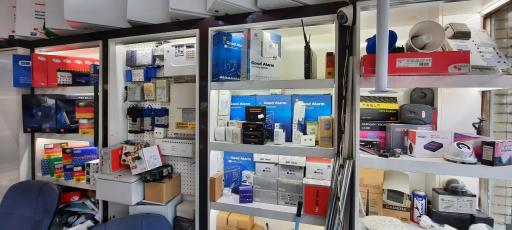 عکس سیستم های امنیتی و آنتن مرکزی یاقوتی