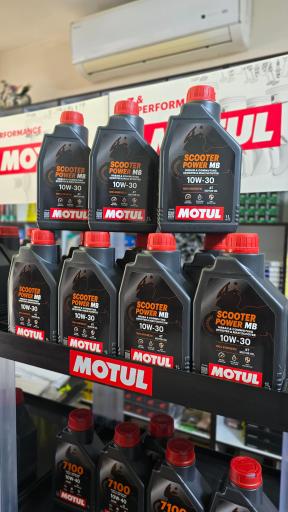 عکس فروشگاه تجهیزات موتورسواری اسب آهنی