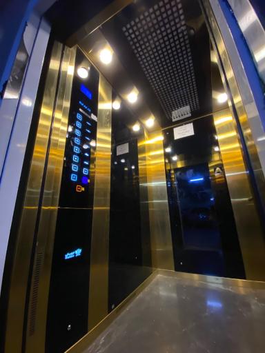 عکس بازار ابزار قونقا