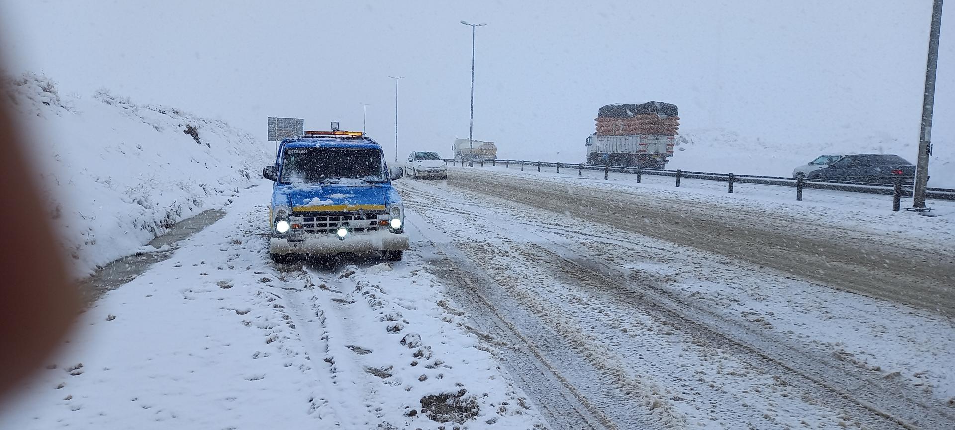 عکس امدادخودرو همدان صالح آبادبهادری تعمیرگاه