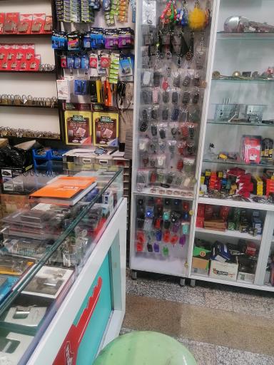 عکس کلید سازی و خدمت خودرویی سهند