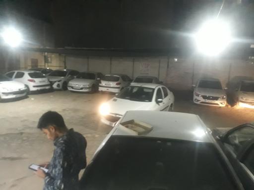 عکس پارکینگ دیالمه