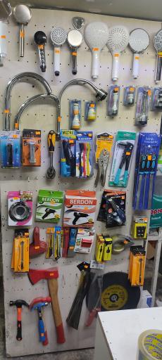 عکس رنگ و ابزار صادقی