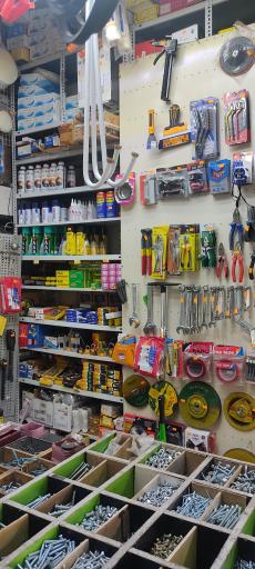 عکس رنگ و ابزار صادقی