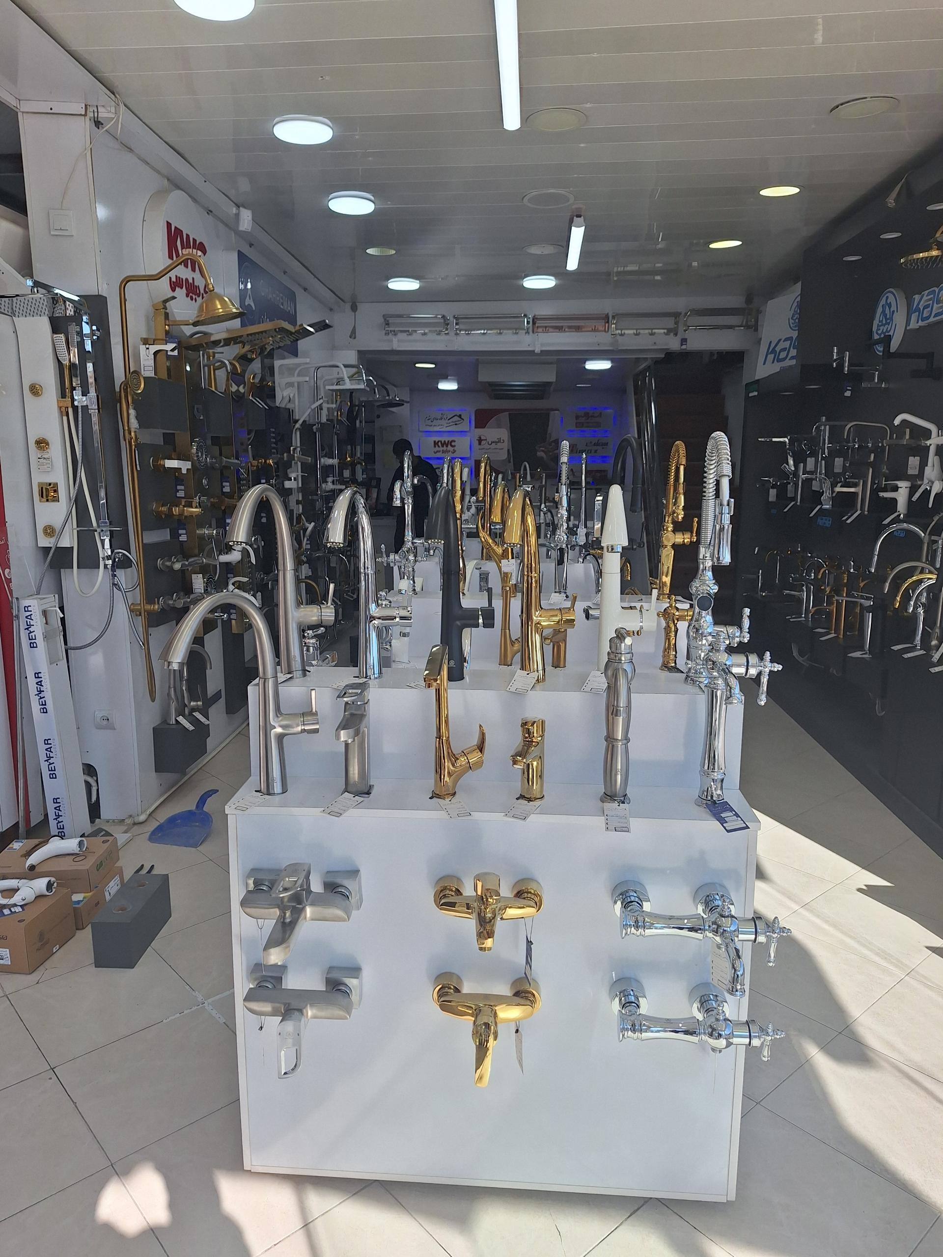 عکس شیرآلات و تجهیزات آشپزخانه هادی مقدم