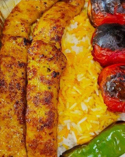 عکس کباب اصیل ، نان داغ کباب