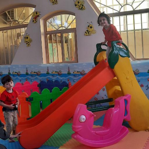 عکس کودکستان و پیش دبستانی و مهد کودک  گلهای آسمانی