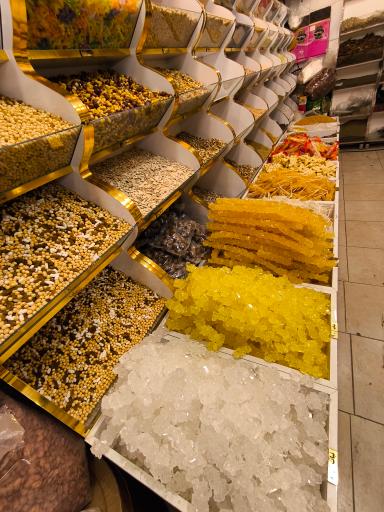 عکس آجیل و خشکبار میلاد هندیزی