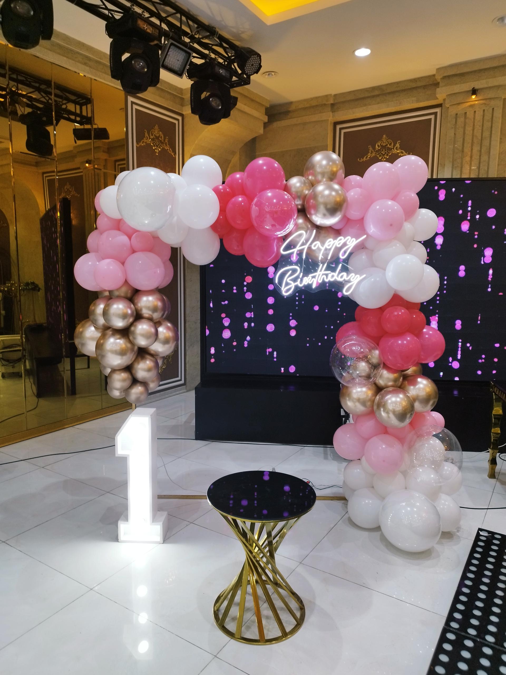 عکس بادکنک ارایی و تم تولد السا