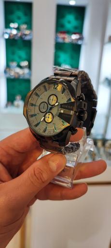 عکس گالری ساعت پیکاسو