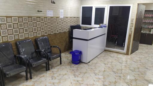 عکس درمانگاه طاها