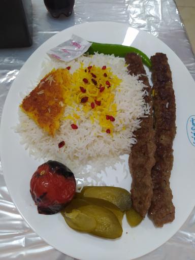 عکس زائر سرای باقر العلوم 