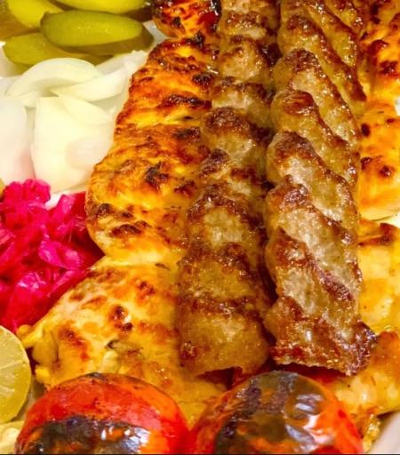 غذا سرای محبی