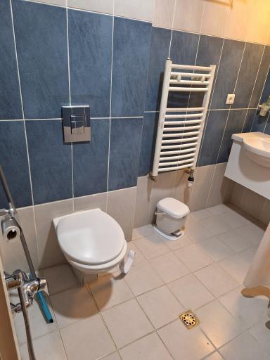 عکس ساختمان 2 هتل شرکت نفت