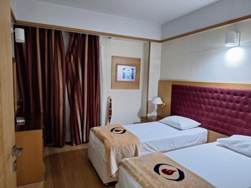 عکس ساختمان 2 هتل شرکت نفت