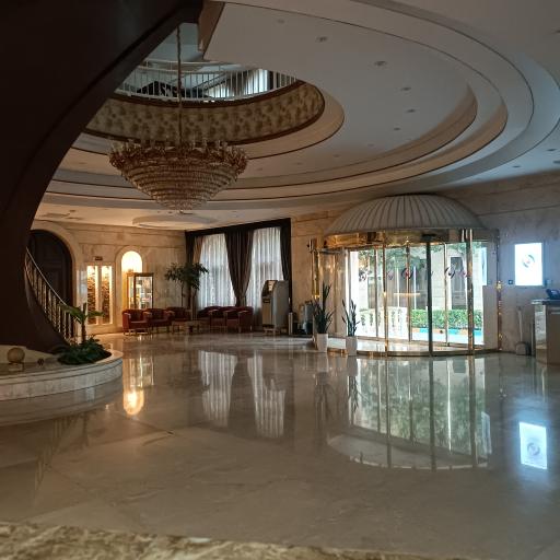 عکس ساختمان 2 هتل شرکت نفت