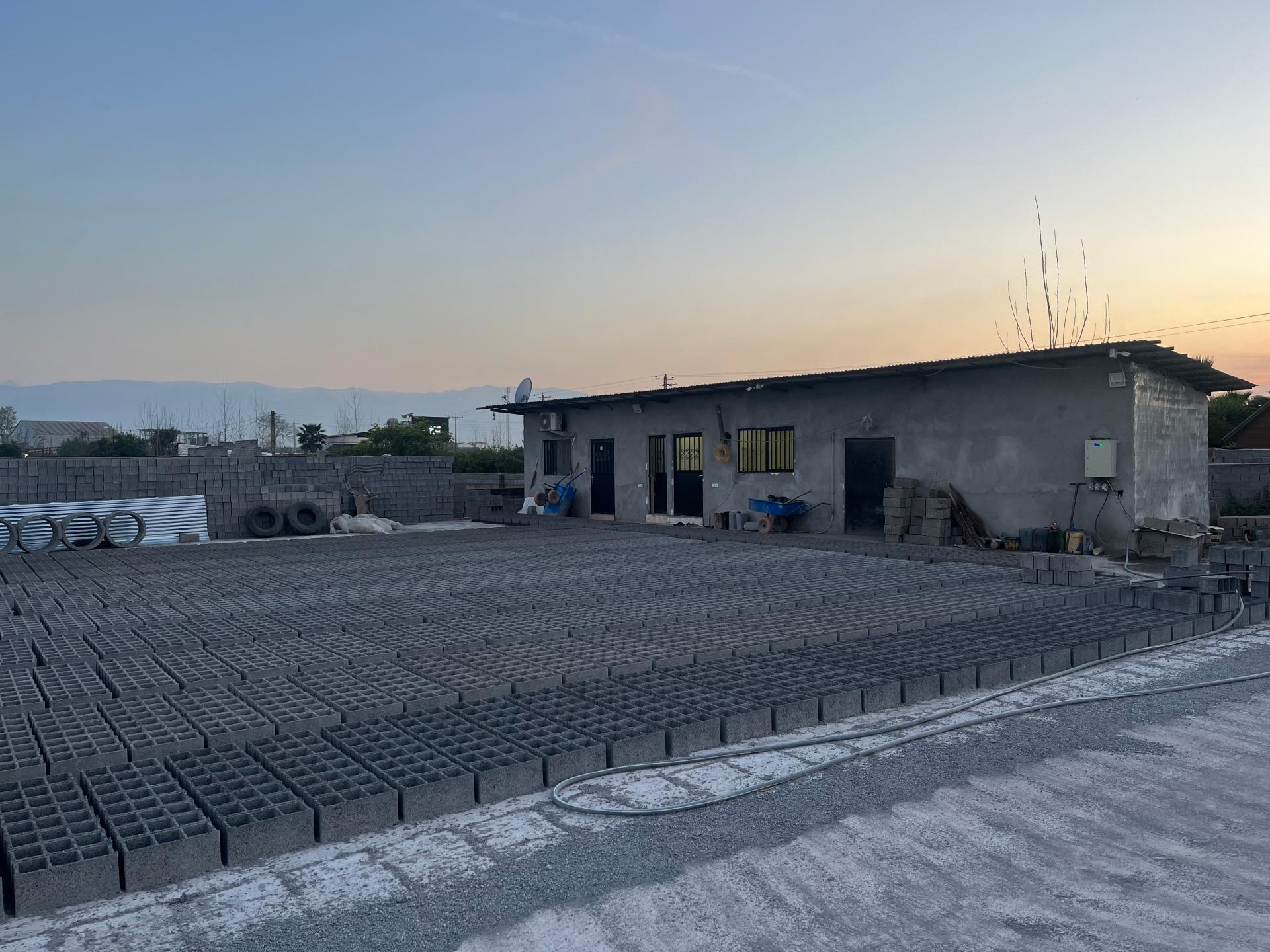 عکس کارخانه بلوک مهندس ابراهیمی