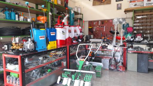 عکس فروشگاه ادوات و ماشین آلات کشاورزی شاکری 