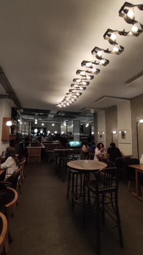 عکس کافی شاپ روبرتو