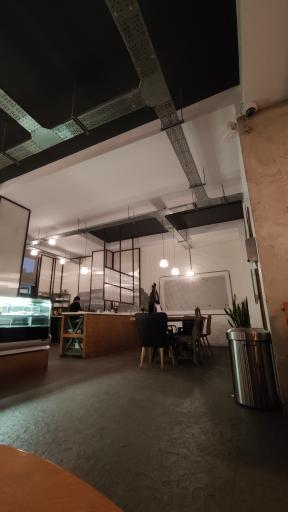 عکس کافی شاپ روبرتو