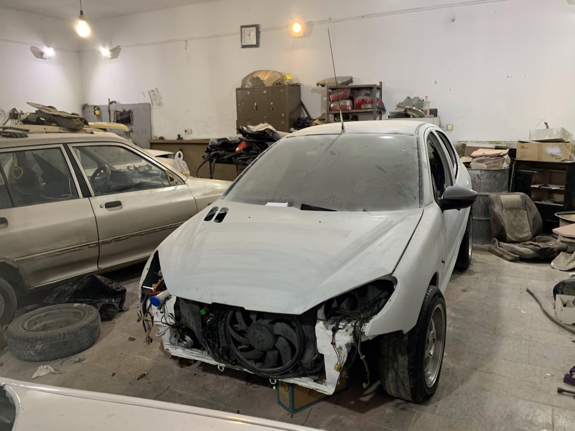 عکس کلینیک صافکاری اتومبیل طوفان