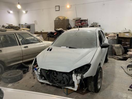 عکس کلینیک صافکاری اتومبیل طوفان