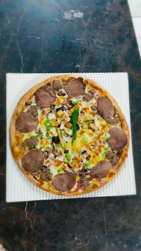 عکس پیزا تنوری سنگی آتور 