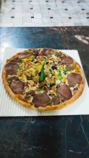 عکس پیزا تنوری سنگی آتور 