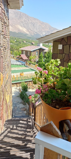 هتل دال دنا