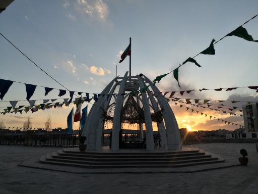 عکس یادمان پنج شهید گمنام دفاع مقدس اندیشه